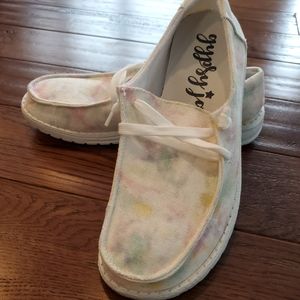 NWT Authentic Very G Gypsy Jazz Arc White Multi